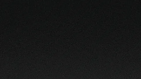 汪小菲11岁女儿汪希玥身着黑白礼服，携母返家神似大S